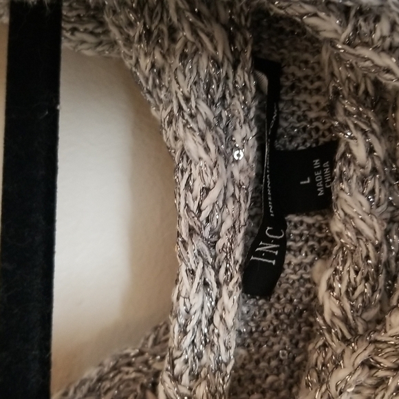 INC. International concepts Women's Sweater tunic with sparkle metallic threads - Picture 4 of 8
